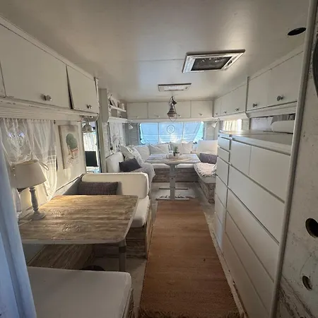 Przyczepa Prowansalska 30m Od Zatoki Puckiej Holiday home